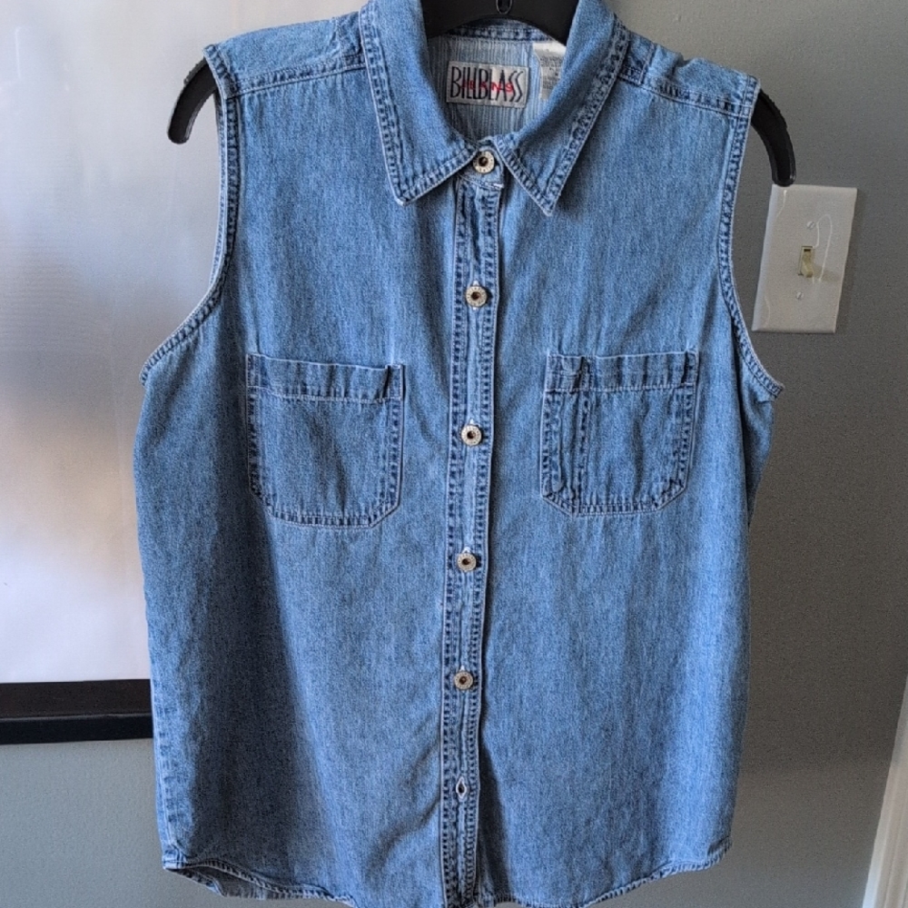 VTG Bill Blass Sleeveless Shirt. Size M.